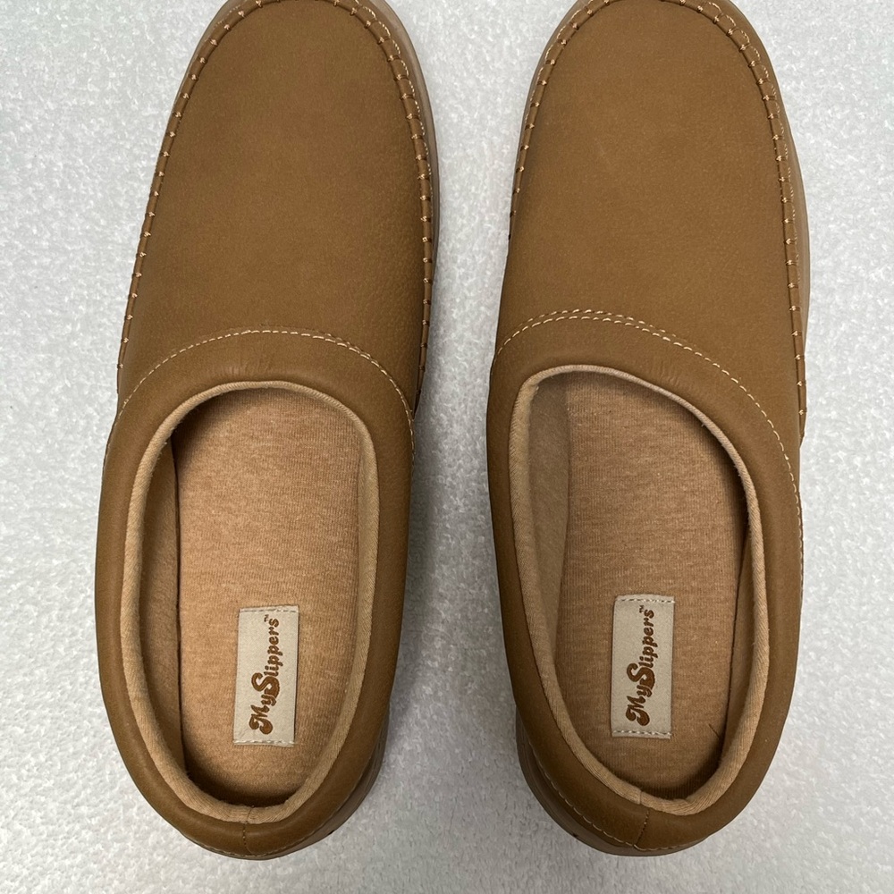 My Pillow Women’s Leather Slippers Size 11. Excellent Condition Worn Twice